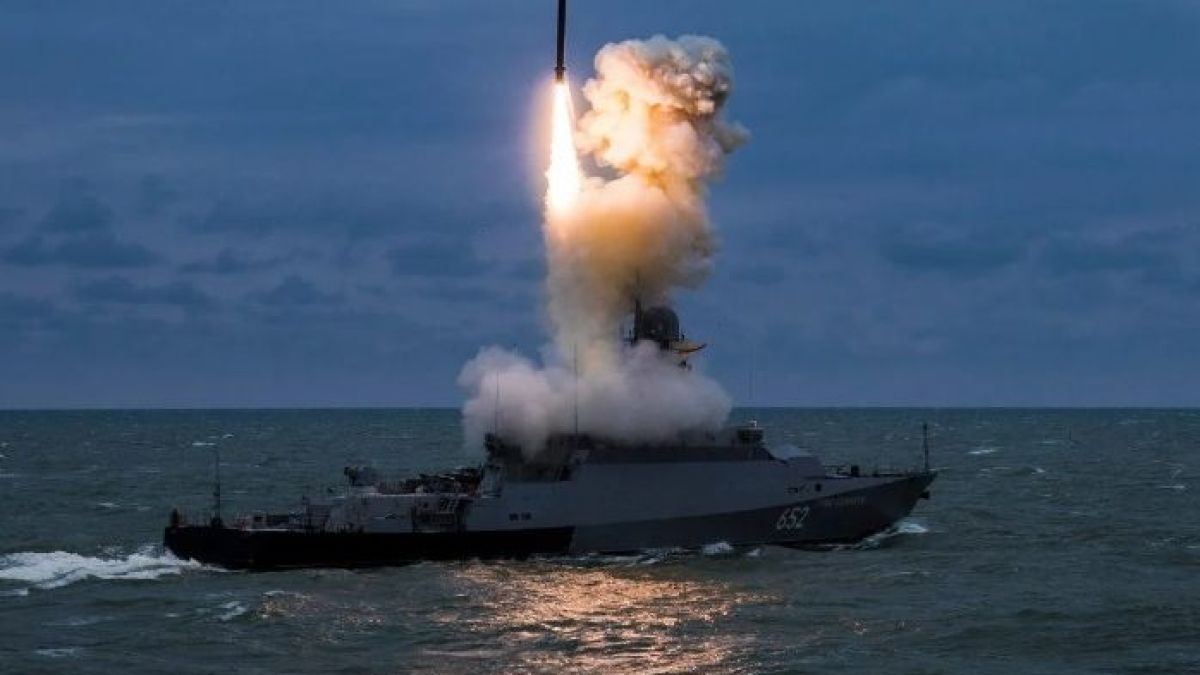 Русия увеличи корабите в Черно море, вече може да изстреля по Украйна...