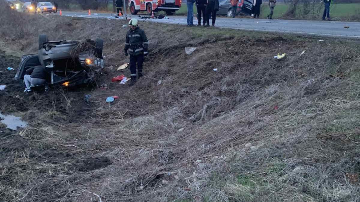 Ад на мястото на трагедията край Пловдив! Пожарникари и полицаи в капан