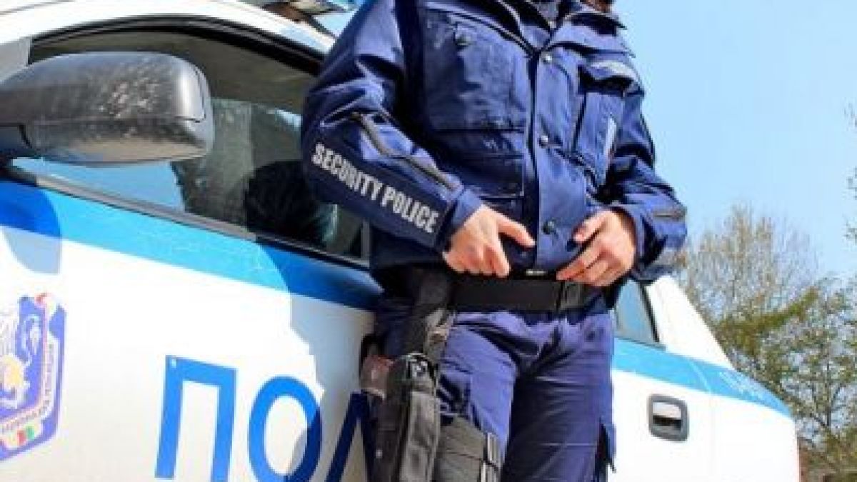 Младата полицайка, спипана в голяма издънка край Разлог, скрила дрогата в...