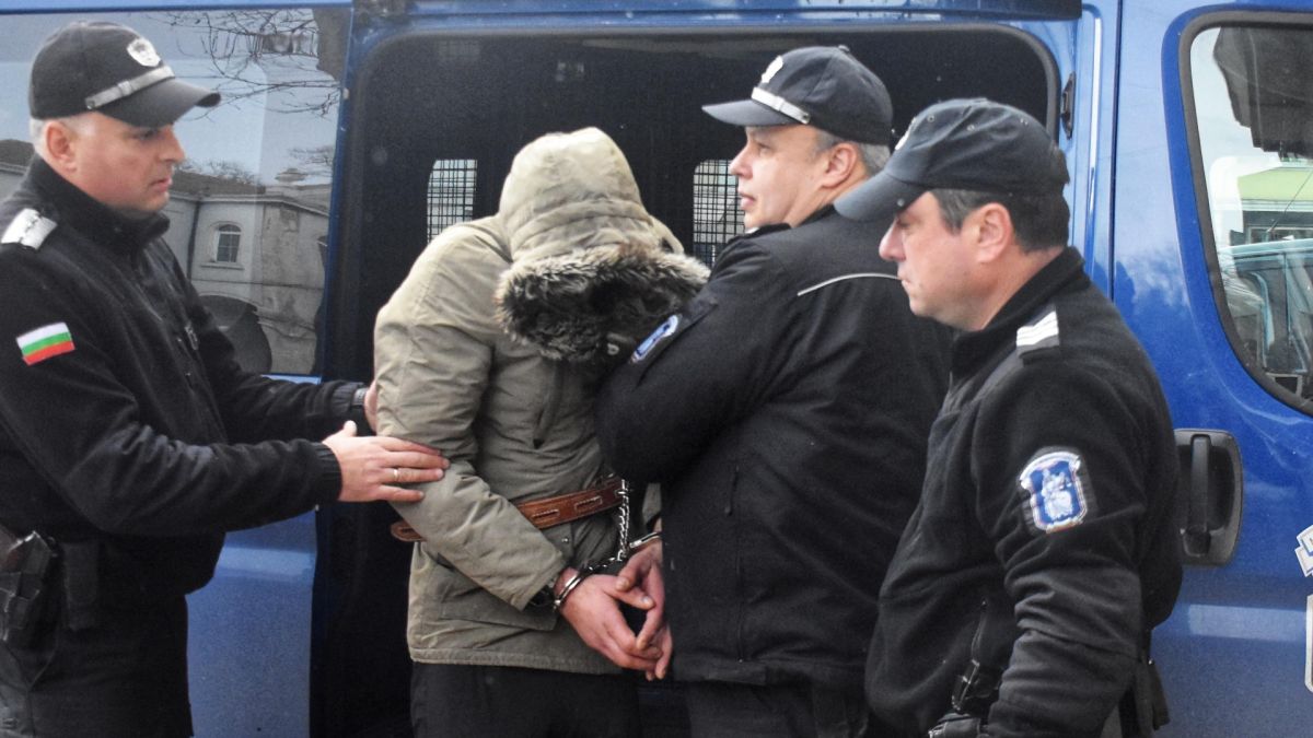 Първи СНИМКИ на убиеца Ивайло от Варна