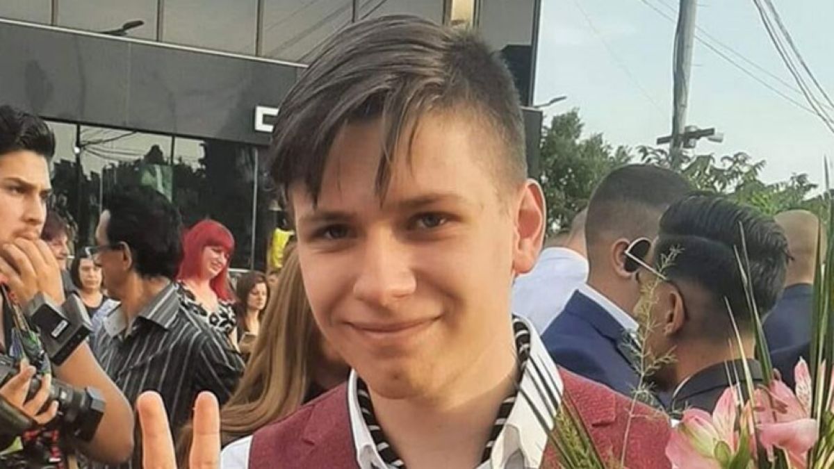 Малко преди да бъде открит от ченгетата, 20-г. Мартин....