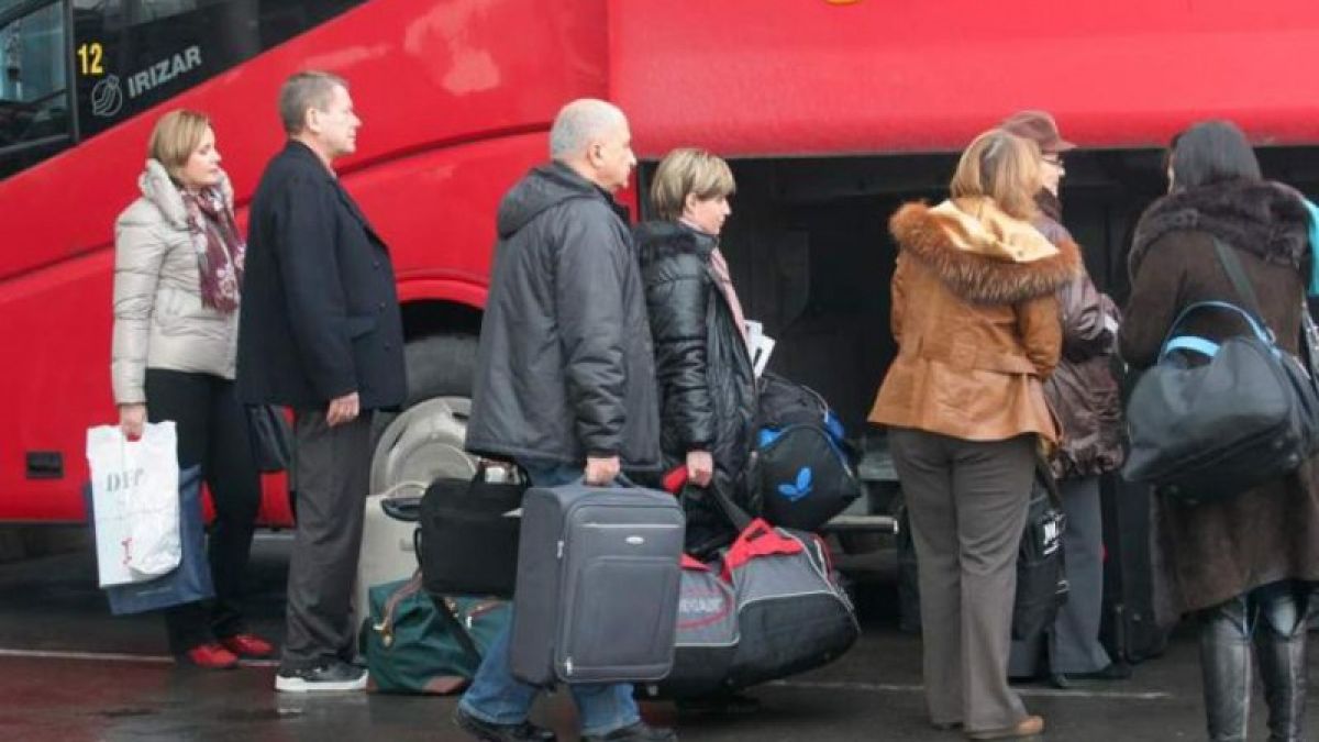 Ще се хванете за главата, като научите колко българи са в странство 