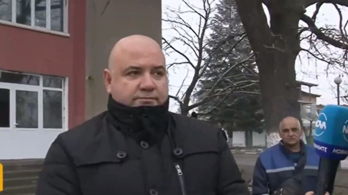 Кметът, изловил мигранти: Бяха изнемощели, изкаляни, дете показа ужасни рани ВИДЕО
