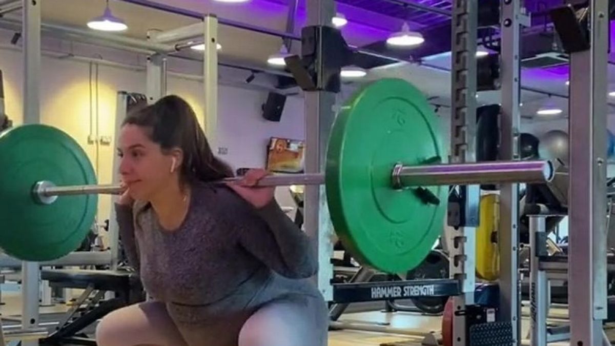 Чудо! Бременна тренира здраво във фитнеса, бебето се роди като Херкулес СНИМКИ