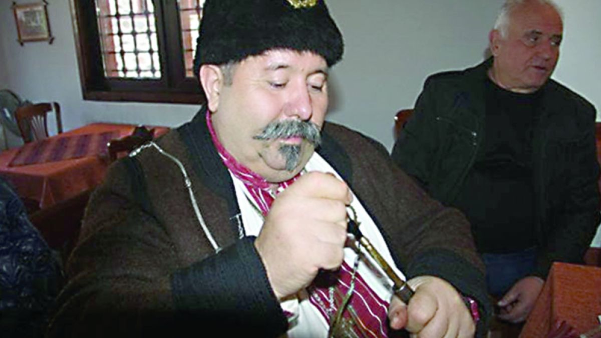 На пловдивската улица на занаятите чужденци плащат скъпо за старинните оръжия на Димитър Мирчев