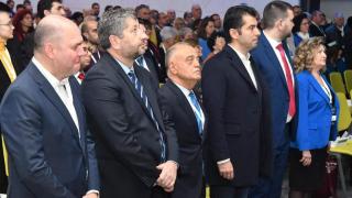 Има задкулисие: Жестоки скандали раздират коалицията на "Добрите"