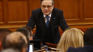Биков описа рискова формула за редовен кабинет и заговори за финансов крах 