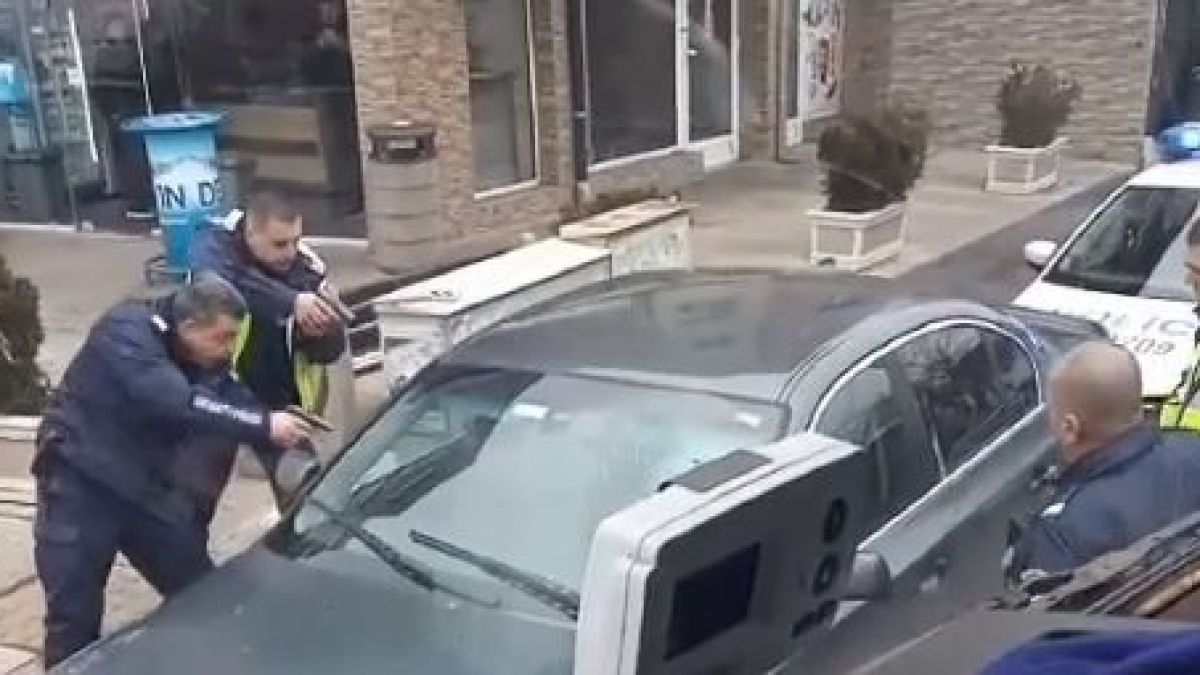 Никой не помни такава свирепа гонка и стрелба в Свиленград, рецидивист нацели патрулка, а после...