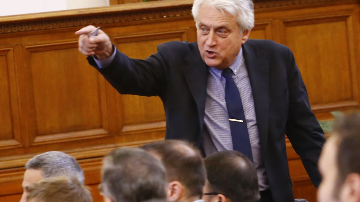 Скандал: Бойко Рашков газил закона години наред