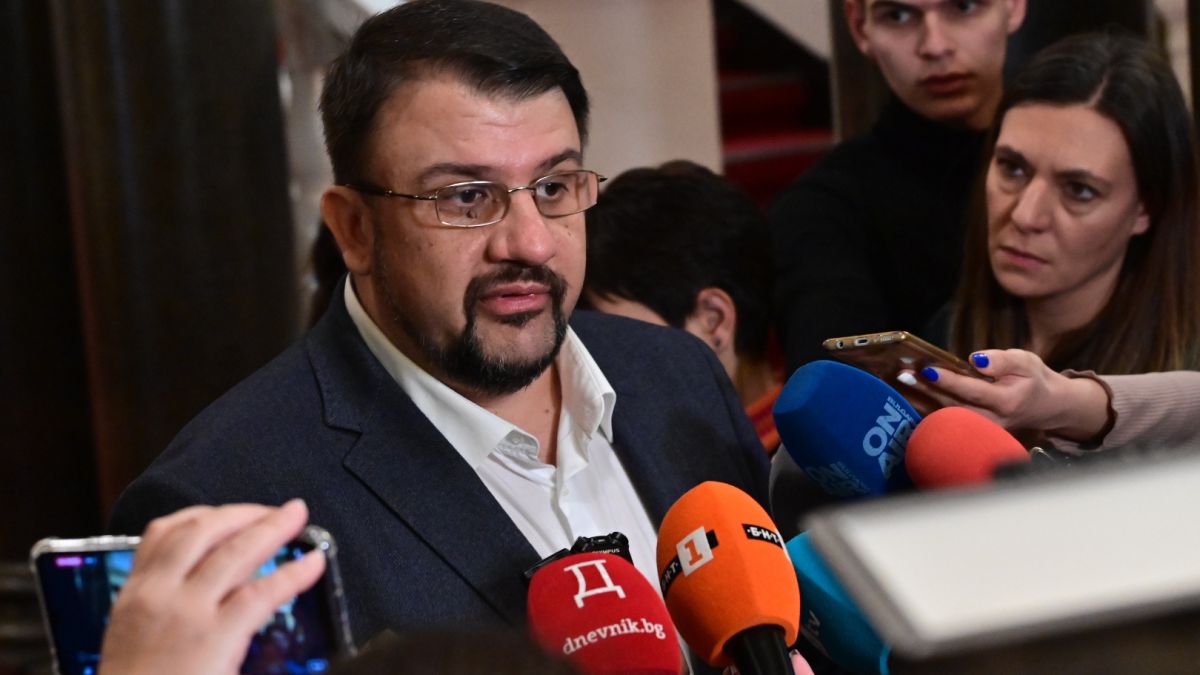 Настимир Ананиев с първи думи за рокадата на здравния министър