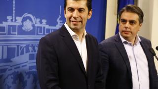 Скандалът гърми: Отцепник издаде наглата притча на Кирил Петков за малките тайни