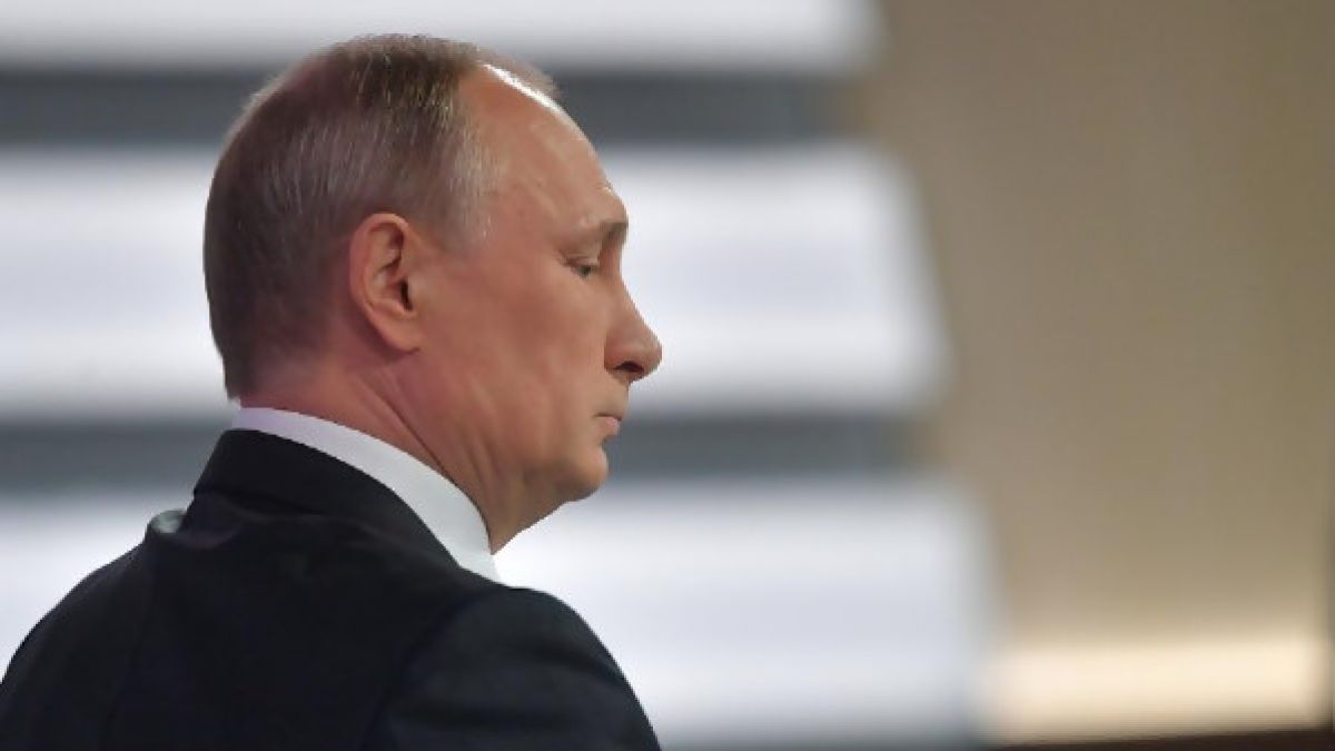 Бивш съратник на Путин: В Русия назрява военен преврат