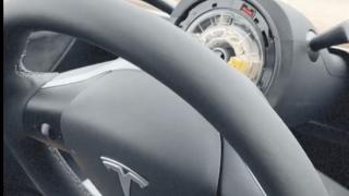 Всички са в потрес от това, което се случи на тази нова Tesla ВИДЕО 