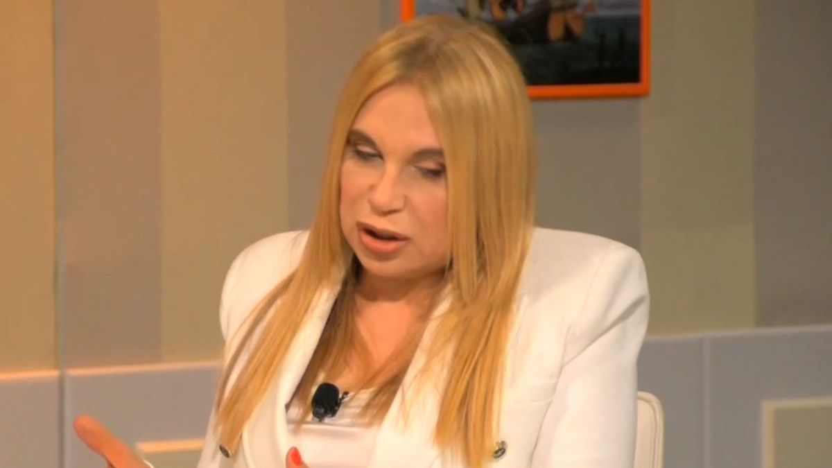 Гадателката на Берлускони: България ще се събуди с жена премиер, нещата започват да се променят през...