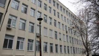 Страховит екшън с пиян ром в спешното в Кюстендил!