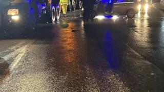 Първо в БЛИЦ! Адско меле в София! Кола с дете се натресе в снегорин, а шофьорът ѝ... ВИДЕО