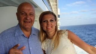 Ще ви се скъса сърцето: Вдовицата на Шарлопов разплака мрежата с тази СНИМКА на милионера