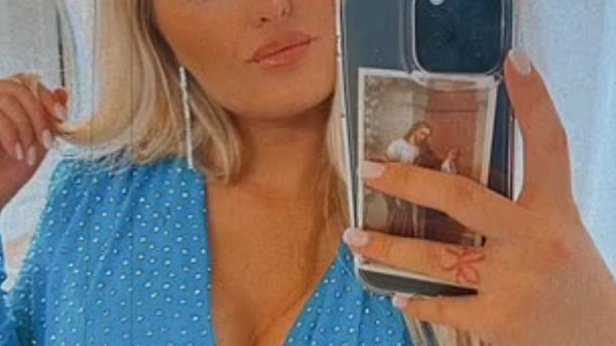 Не е за вярване какво видя в сметката си в ресторанта блондинката Джиджи ВИДЕО 