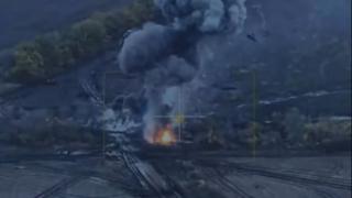ВИДЕО от войната: Кулата на БМП-3 изхвърча на височина 40 метра след детонация на боеприпаси