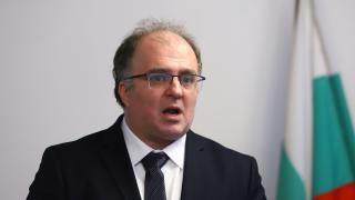 Новият културен министър пред тежко решение за Италианския лицей в Горна баня