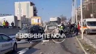 Верижно меле с ранени във Велико Търново СНИМКА