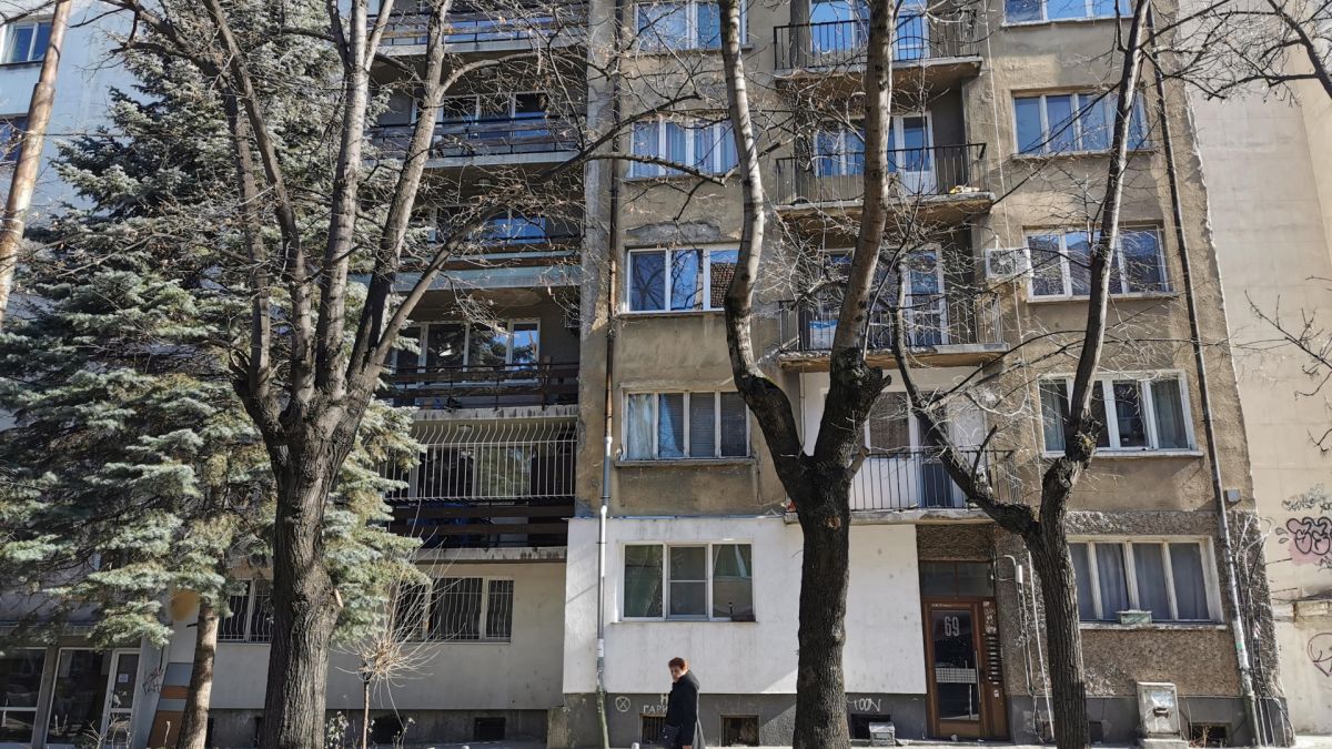 Лобното място на психолога Иван Владимиров е пропито с неговата кръв СНИМКИ 18+