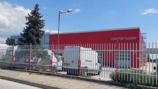 На тезгяха: Разпродават имоти за милиони на бивш автотърговец 