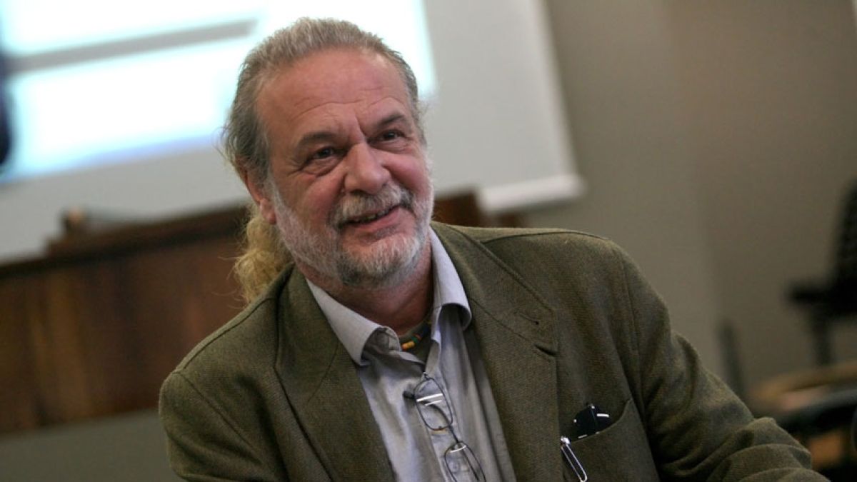 Мрежата клокочи за оглушителния скандал с Евгений Дайнов: Пълна простащина и безсрамна партийна цензура 