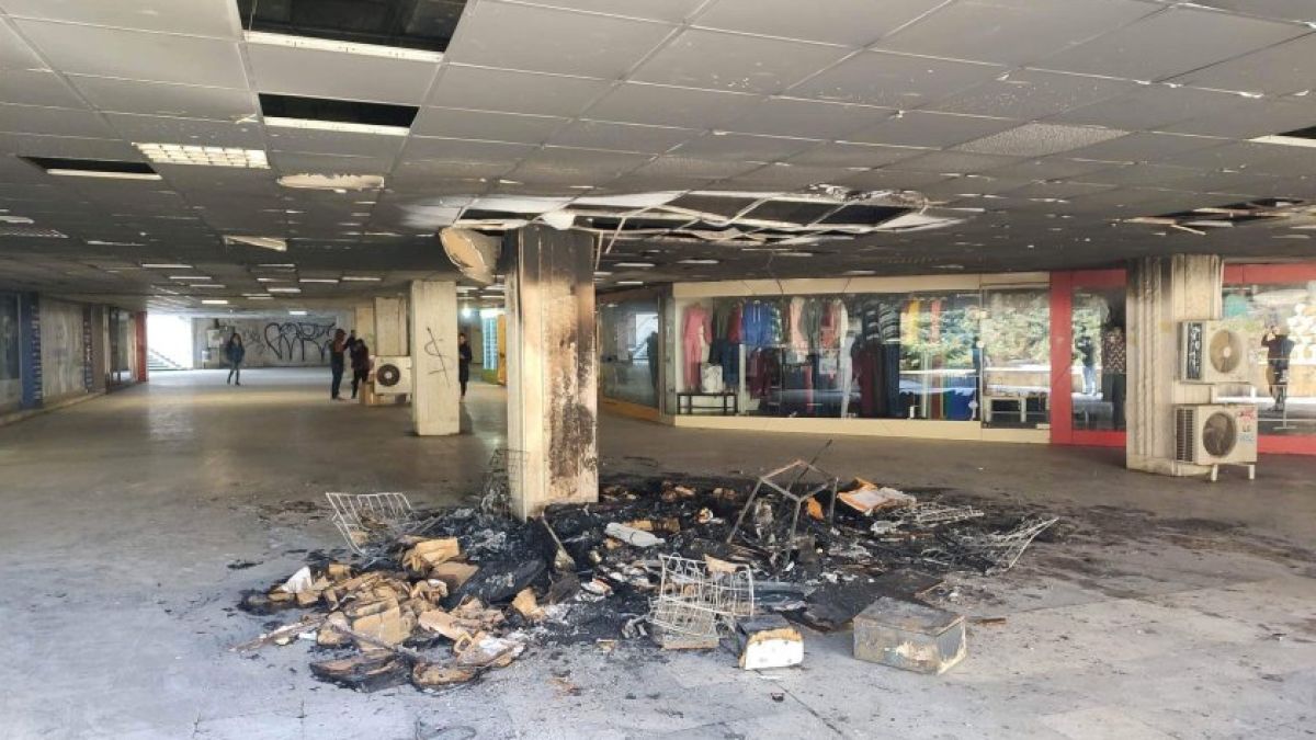 Страшна вандалщина в столичен подлез, районният кмет е бесен СНИМКА
