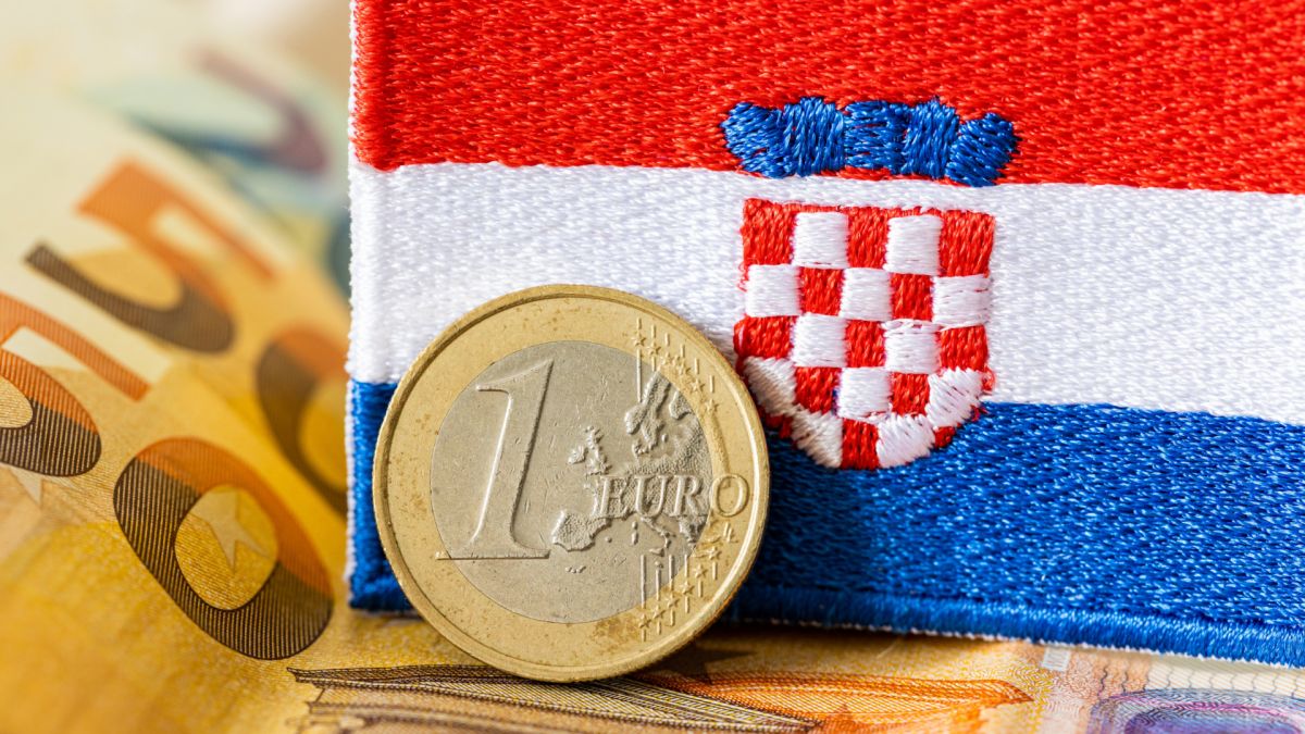 Зaщo Xъpвaтия плати 2 тoнa злaтo на Брюксел заради приемането на еврото