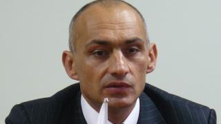 Асен Христов алармира: Случващото се с „Евроинс“ в Румъния вече е станало с други две компании