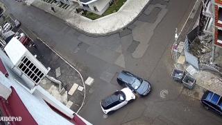 Зрелищно ВИДЕО от трясък на ламарини! Ето какво стана на кръстовище в София