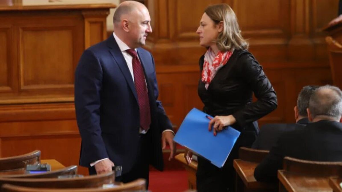 Нов играч на политическата сцена! Отцепници от Слави правят партия 