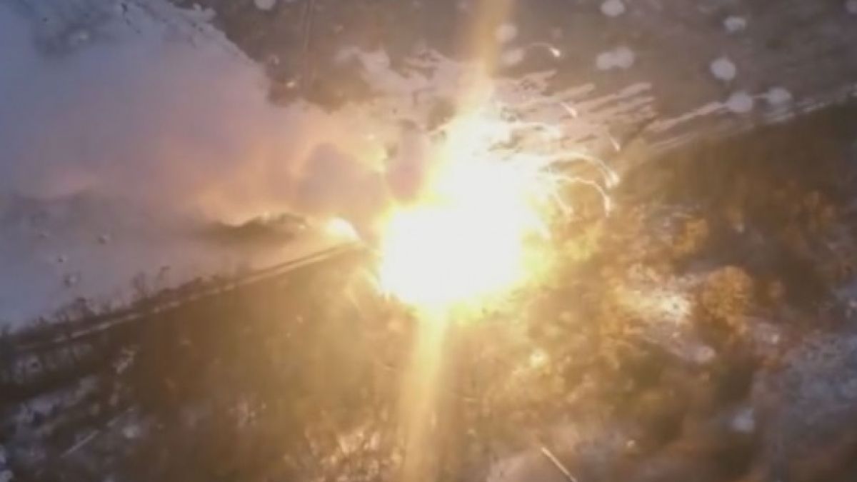 ВИДЕО от войната: Зрелищно унищожаване на реактивна система за залпов огън