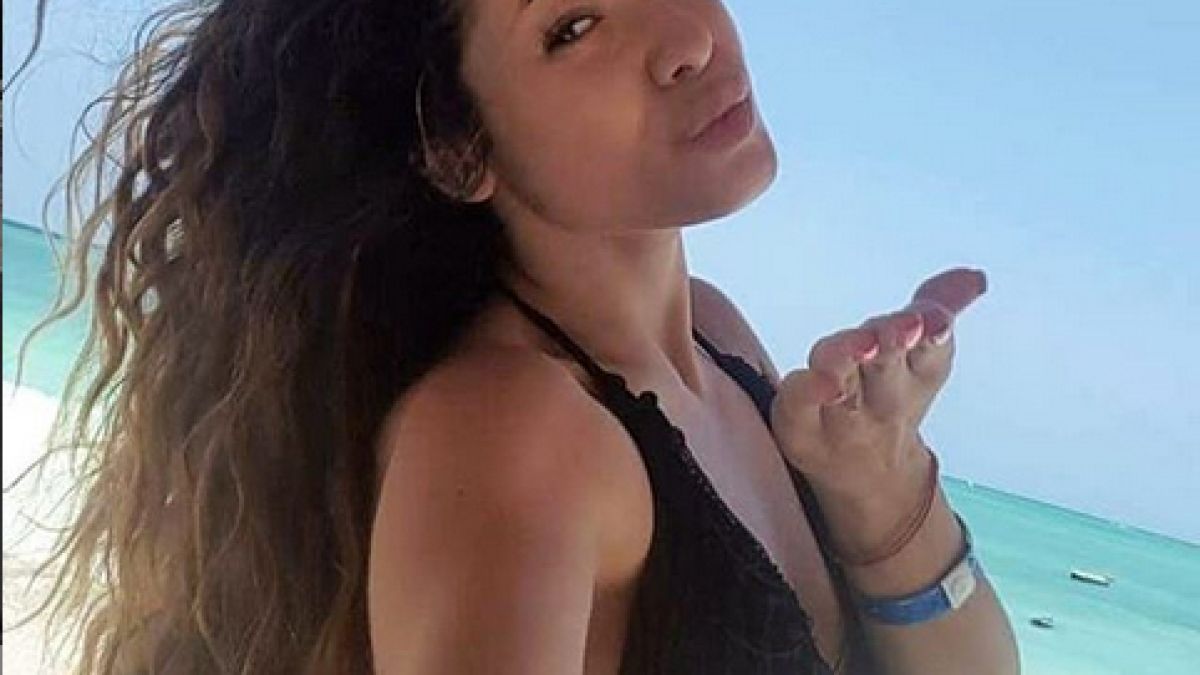 Не сте виждали Блага от "Ергенът" толкова секси СНИМКИ 18+