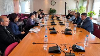 Организации за защита на децата и семейството подкрепиха БСП за референдум относно джендър идеологията в училищата