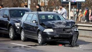Първо в БЛИЦ! Близо 17 помлени коли в 4 зверски мелета парализираха столичния бул. „Цариградско шосе“ СНИМКИ