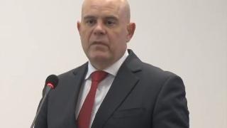 Гешев с тежки думи след трагедията с мигранти край Локорско, Сарафов разкри подробности за бавната им и мъчителна смърт 
