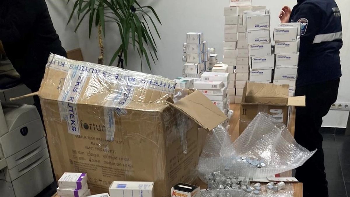 На Капитан Андреево разтуриха огромна садо-мазо оргия СНИМКИ