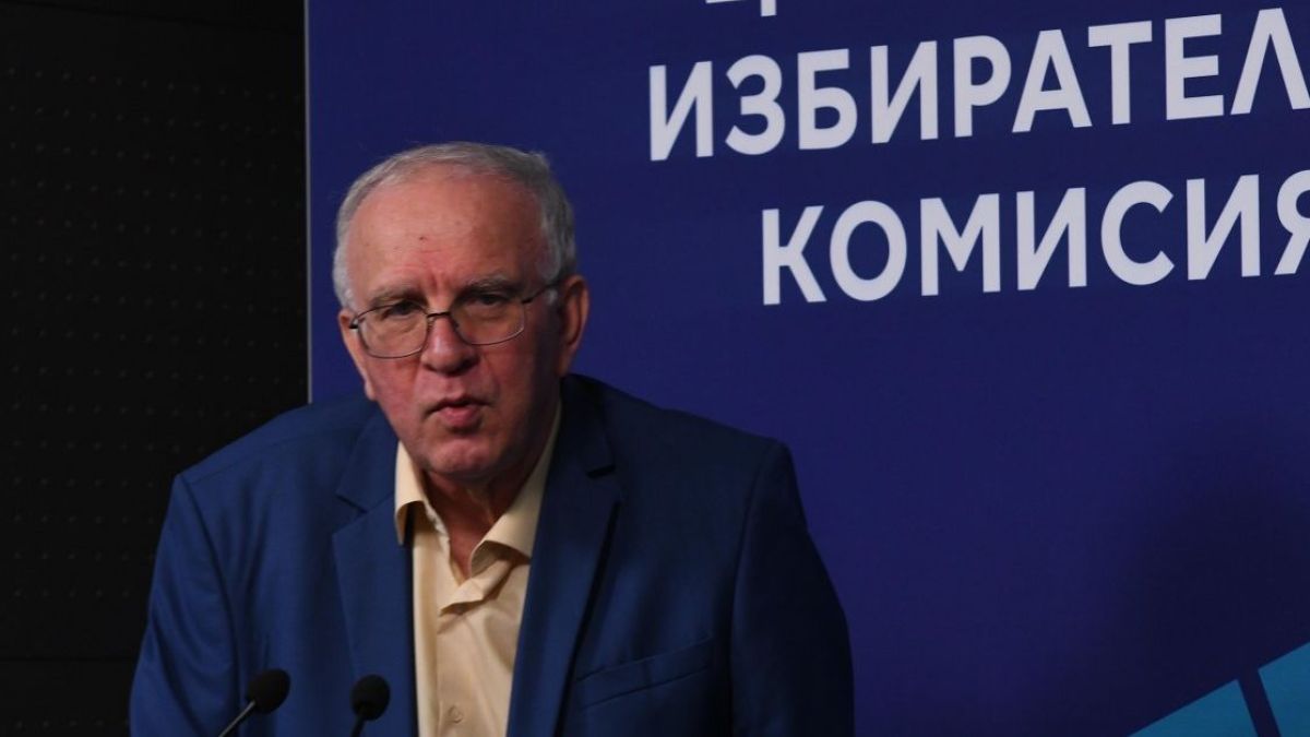 Скандал: Говорителят на ЦИК Цветозар Томов напусна поста си