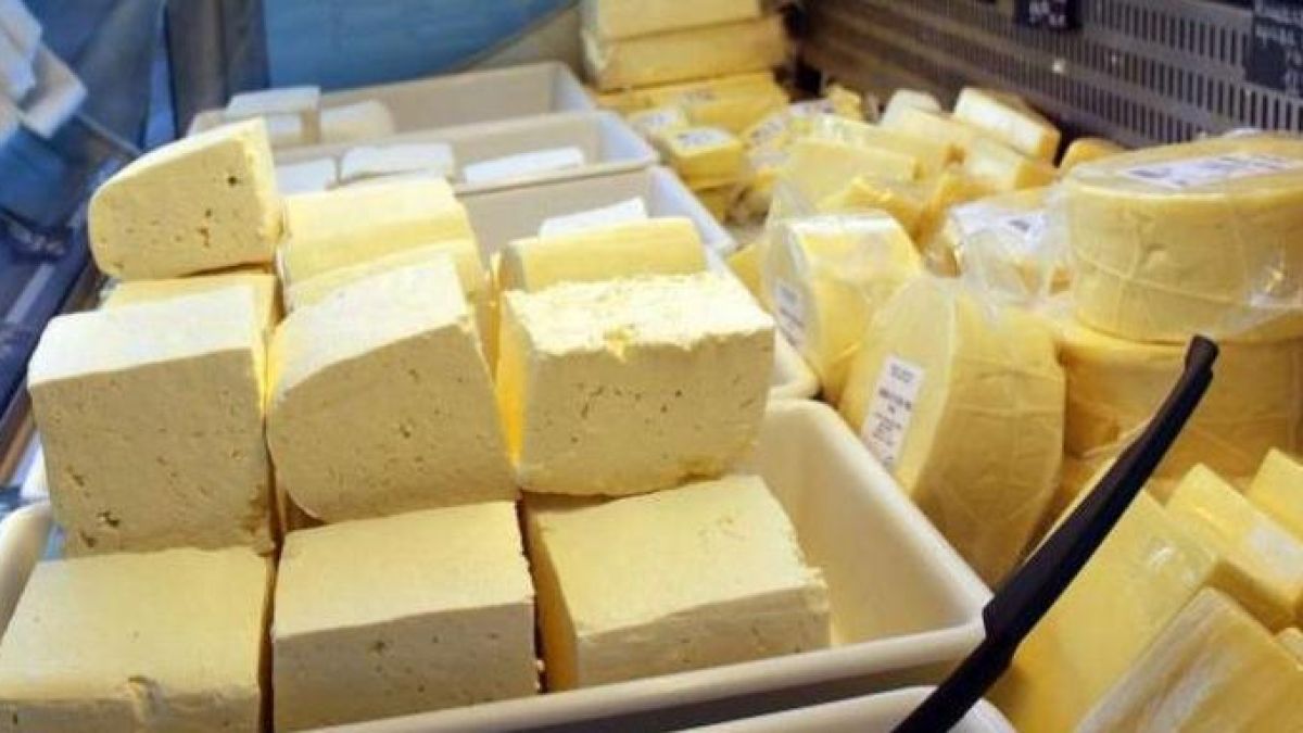 Цените на сиренето и кашкавала падат с 30%, ето къде 