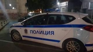 Непълнолетни роми намушкаха ексченге в София, животът му е в опасност