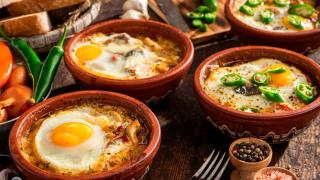 Няма наяждане с тези вкусни пилешки гювечета, а сосът...