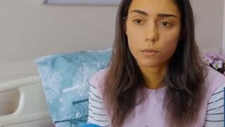 19-годишна студентка се бори за живота си, за да отглежда 6-годишното си братче