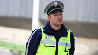 Полицаят Каленски спря украинец на пътя и отново накара цяла България да говори за него
