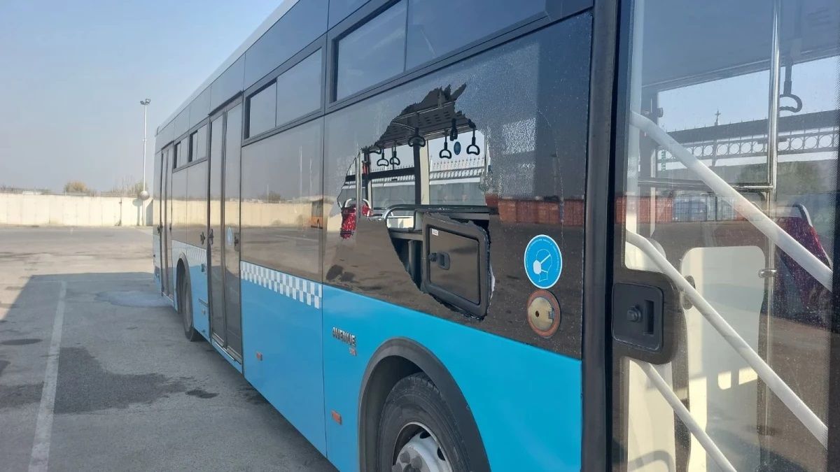 Разкриха бабаитите, стреляли по автобус на градския транспорт в Пловдив 