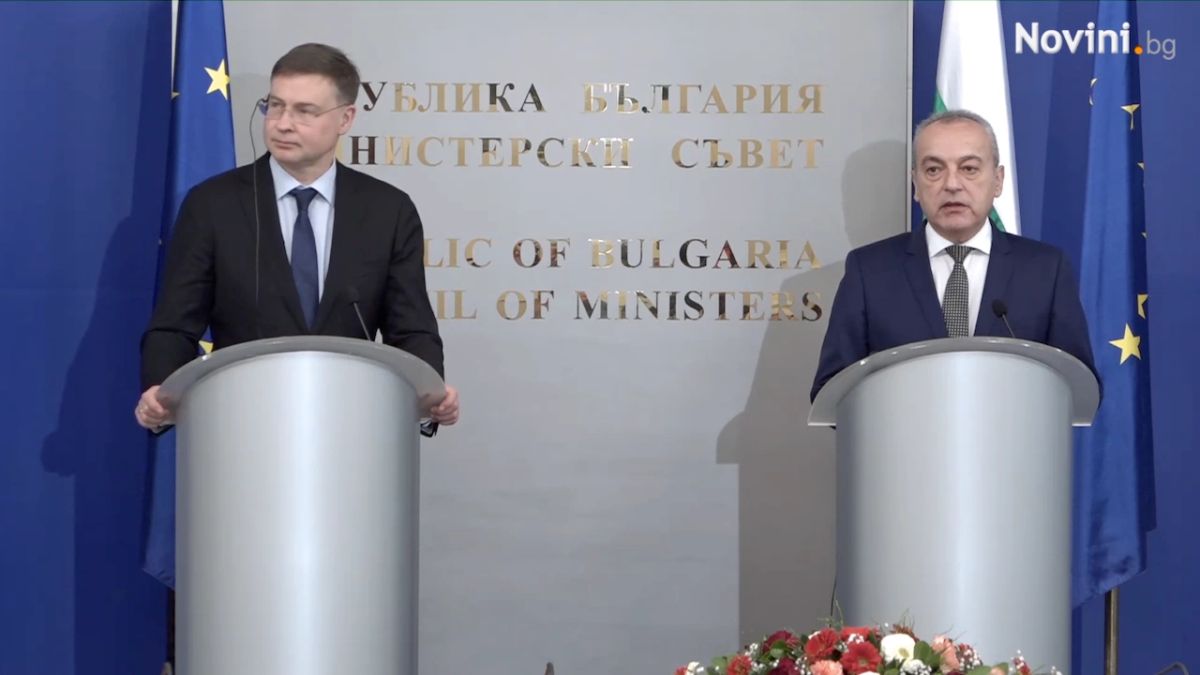 И Гълъб Донев се срещна с Домбровски - кога ще сме в Шенген се пита в задачата ВИДЕО