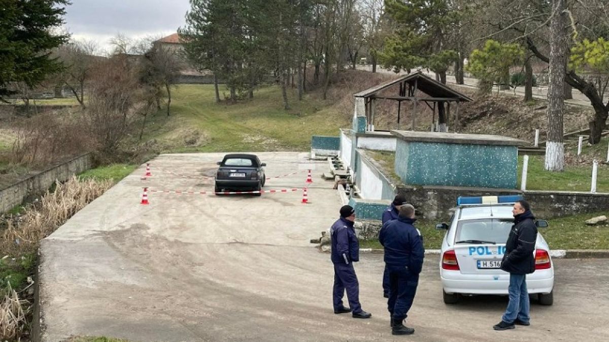 Друмево почерня от мъка - задушените били годеници, момичето рожденичка