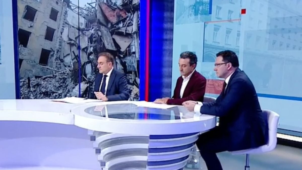 Скандал в ефира на БНТ, водещата Надя Обретенова побесня, започна да се моли за...