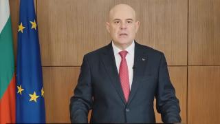 Гешев изнесе урок по патриотизъм на политиците ВИДЕО